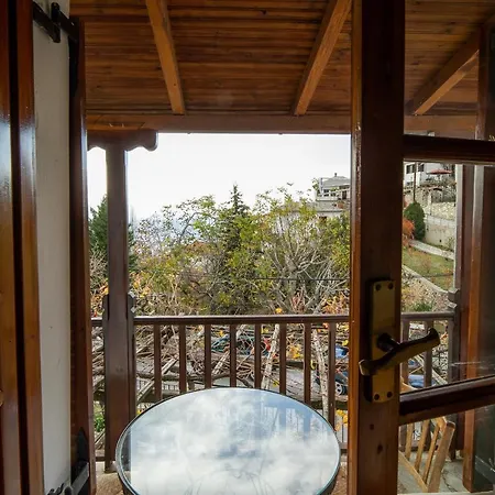 Chrysanthe Traditional Pelion House *