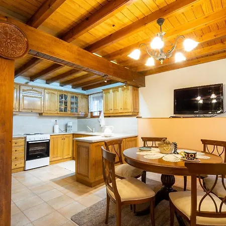 Chrysanthe Traditional Pelion House