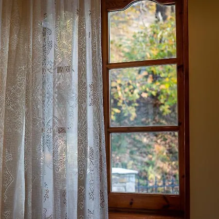 Chrysanthe Traditional Pelion House *