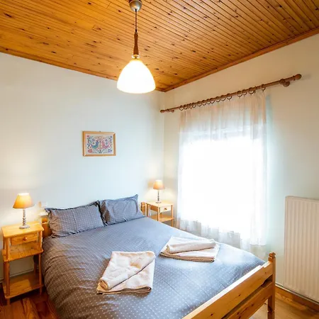 Nyaraló Chrysanthe Traditional Pelion House