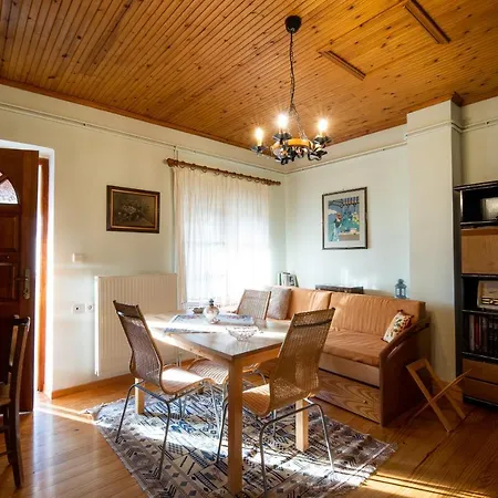 Chrysanthe Traditional Pelion House Holiday home *